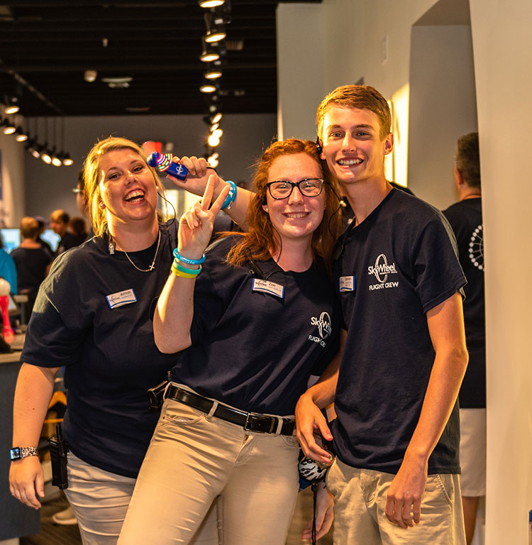 grupo-multicutural-en-sus-trabajos-bien-pagados Vive un intercambio cultural inolvidable en EE. UU. con trabajos bien pagados en resorts y hoteles.